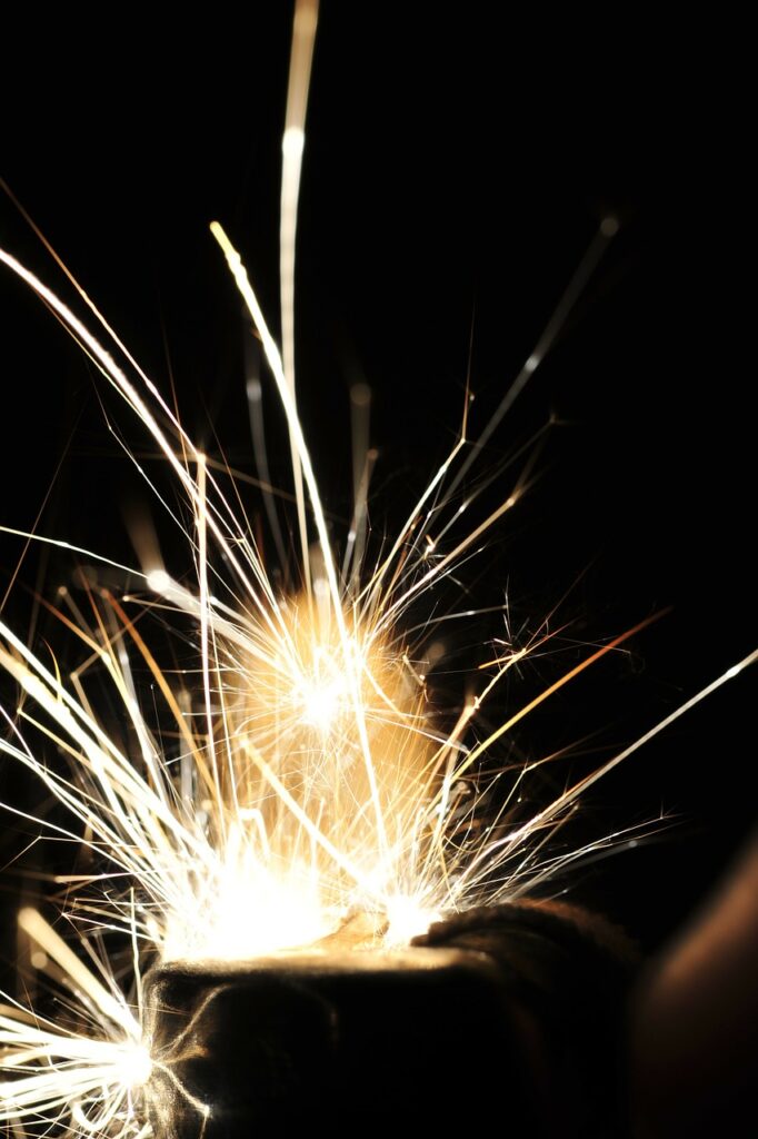 sparks, welding, industrial work-195834.jpg